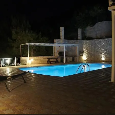 Margaux Kathisma, Breathtaking Views & Unforgettable Sunsets - Minutes From Iconic Holiday home Agios Nikitas