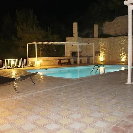 Holiday home Margaux Kathisma, Breathtaking Views & Unforgettable Sunsets - Minutes From Iconic