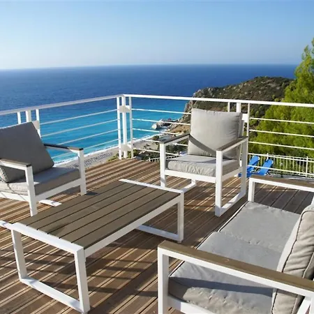 Margaux Kathisma, Breathtaking Views & Unforgettable Sunsets - Minutes From Iconic Holiday home Agios Nikitas