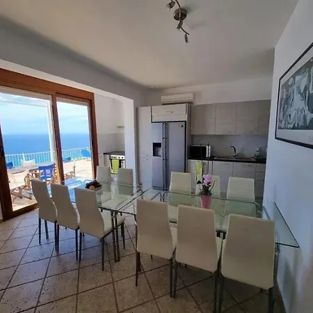 Margaux Kathisma, Breathtaking Views & Unforgettable Sunsets - Minutes From Iconic