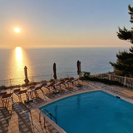 Сasa de vacaciones Margaux Kathisma, Breathtaking Views & Unforgettable Sunsets - Minutes From Iconic