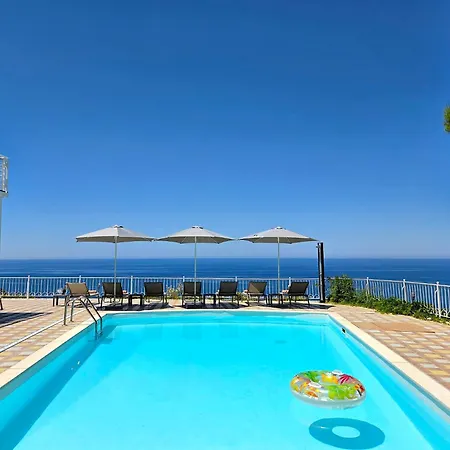 Margaux Kathisma, Breathtaking Views & Unforgettable Sunsets - Minutes From Iconic Сasa de vacaciones *