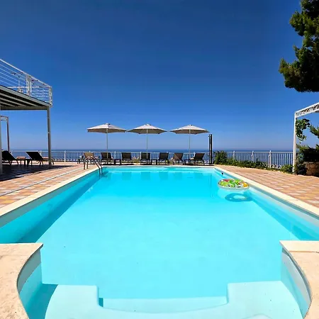 Margaux Kathisma, Breathtaking Views & Unforgettable Sunsets - Minutes From Iconic Casa vacanze *