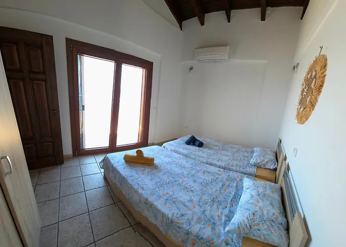 Margaux Kathisma, Breathtaking Views & Unforgettable Sunsets - Minutes From Iconic